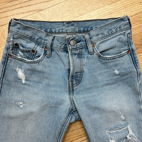 Levi’s 501T Jeans - Picture 2 of 10